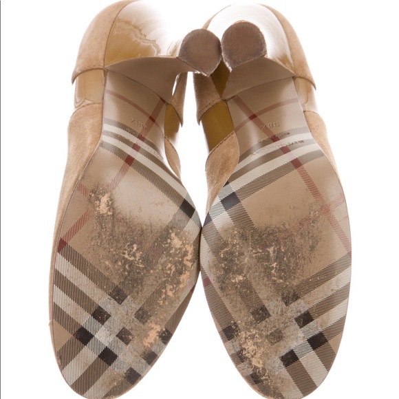 BURBERRY Suede & Patent Leather Pumps - Picture 5 of 6